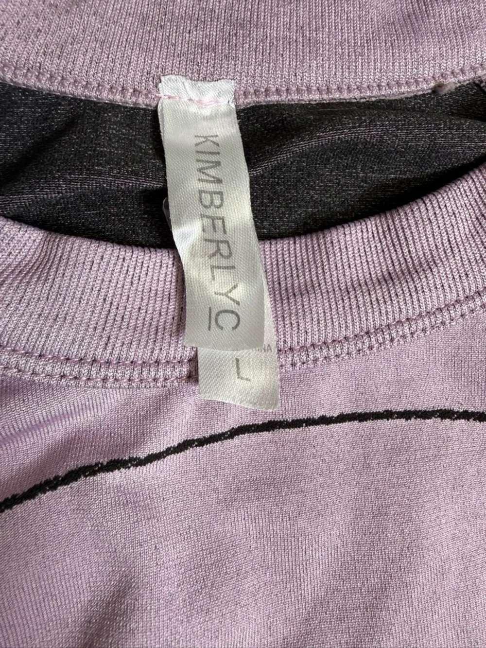 Cropped Lilac Long-Sleeve Seamless Top - Women - Picture 2 of 4